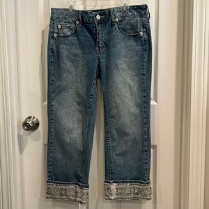 Apt 9 size 6 denim capris